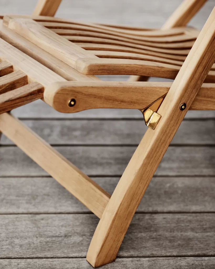 Teak wood for outdoor furniture: why is it worth choosing? tikmedzio emdienos lauko baldai