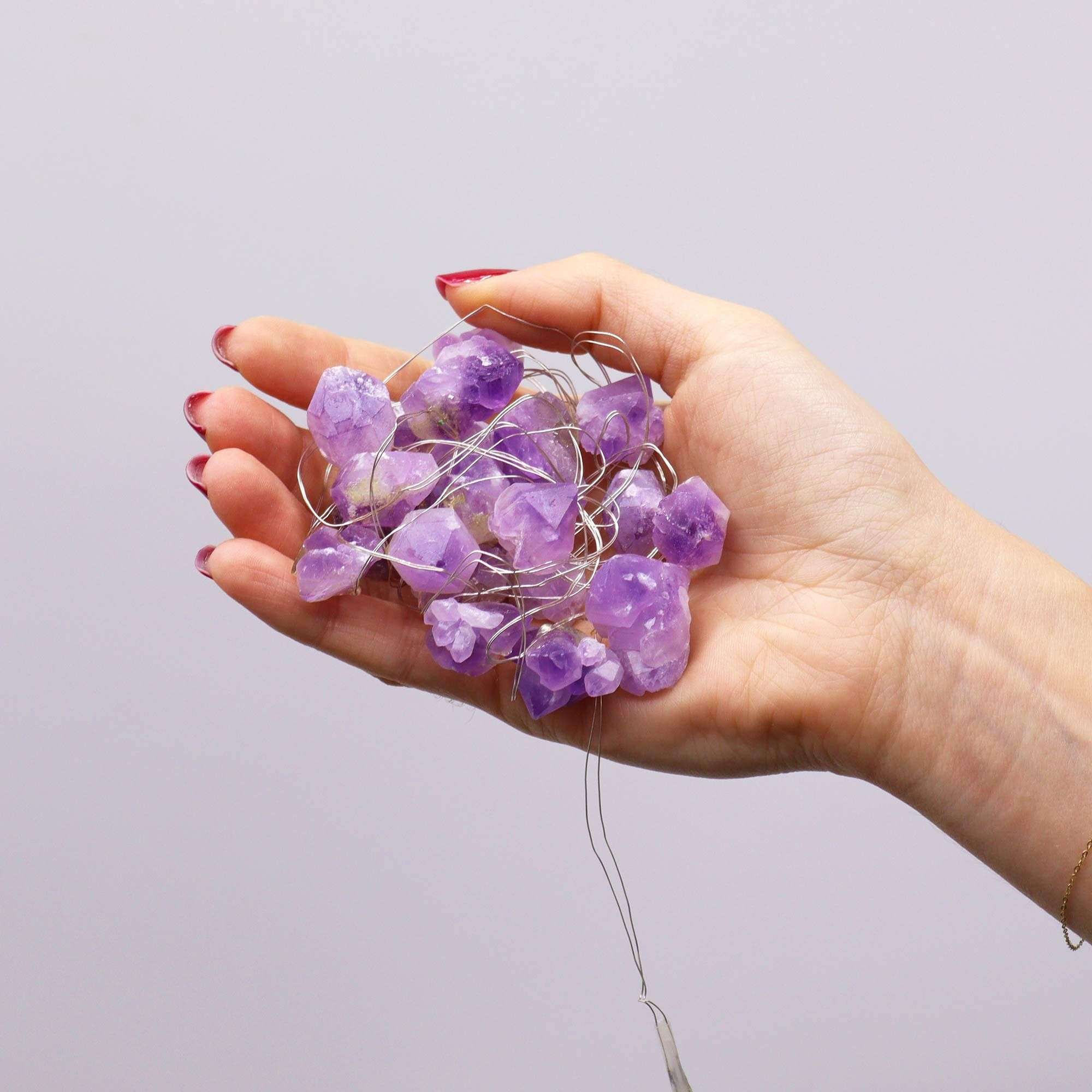 Natūralių akmenų šviečianti girlianda Gemstone Enchantment Lights – ametistas Natūralių akmenų šviečianti girlianda Gemstone Enchantment Lights – ametistas - Paveikslėlis 4